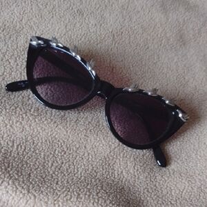 Black Cat-Eye Sunglasses